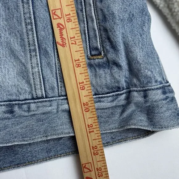 Levi's Jacket Womens Medium Ex-Boyfriend Sherpa‎ Trucker Denim Jean Coat $89 OOS - Picture 12 of 16